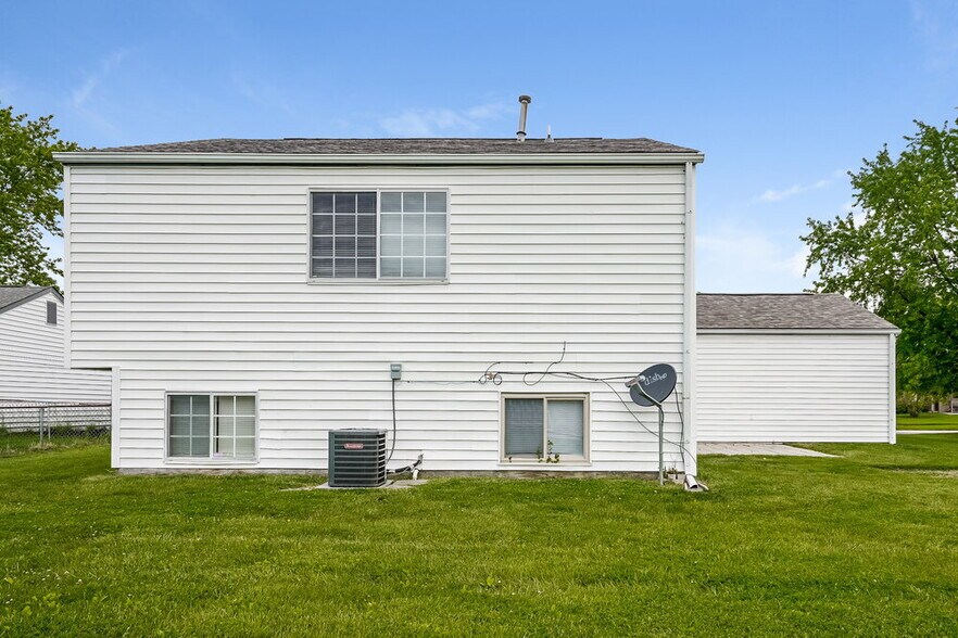 Building Photo - 1435 Michigan Rd
