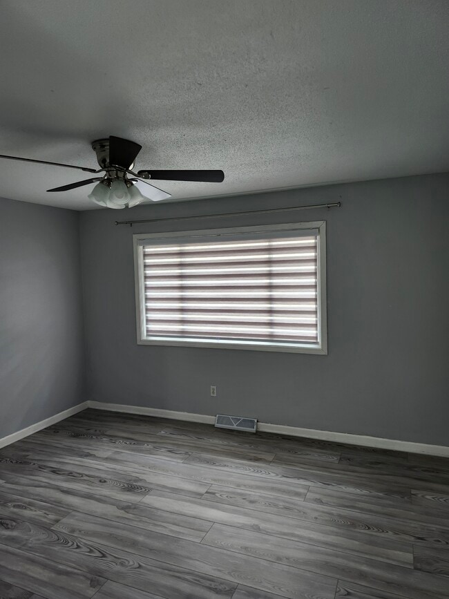 Building Photo - 6221 Boone Ave N