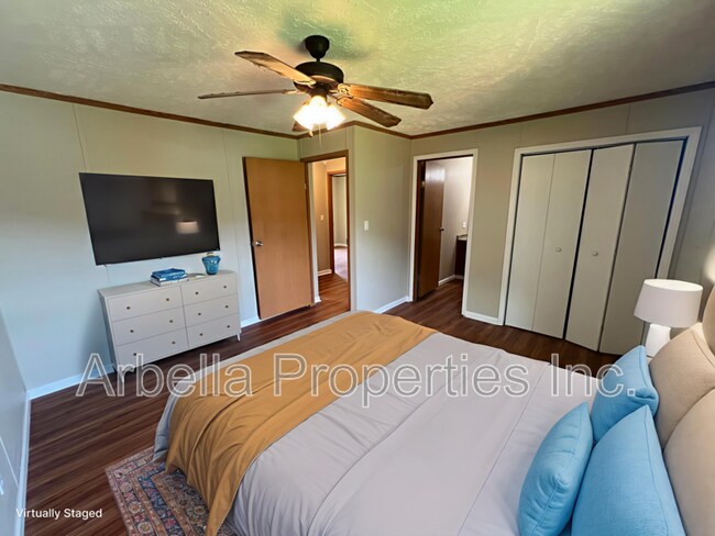 Building Photo - 169 Minga Dr