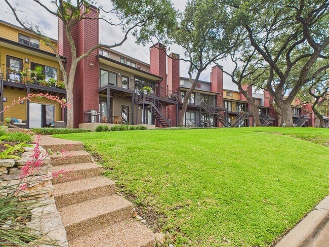 Building Photo - 1501 Barton Springs Rd