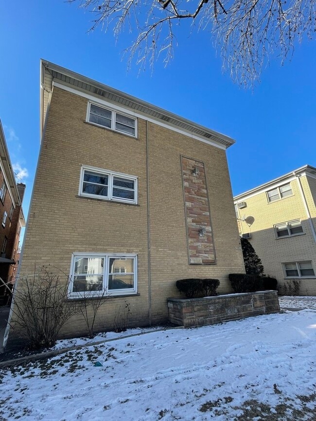 Building Photo - 5230 N Delphia Ave