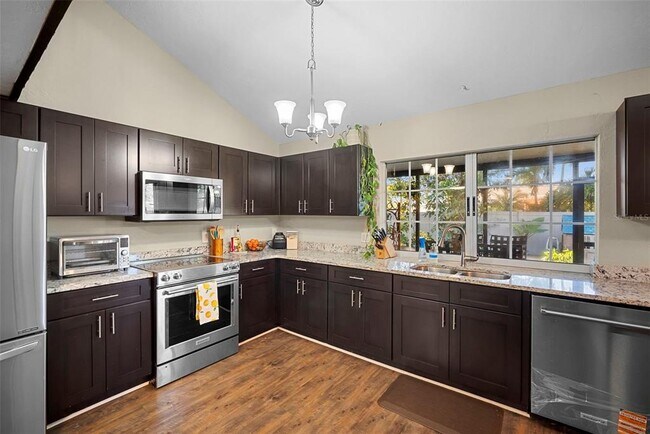 Building Photo - 402 72nd St NW