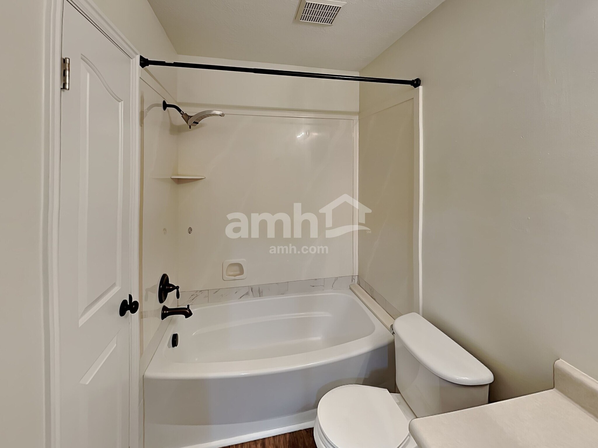 Building Photo - 1074 E 3250 N