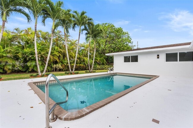 Building Photo - 8860 SW 160th St