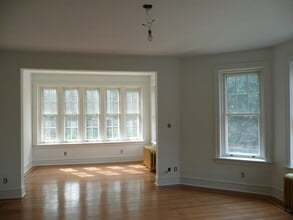 Building Photo - 315 S 46th St