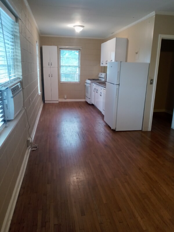 Primary Photo - 1443 S Frisco Ave