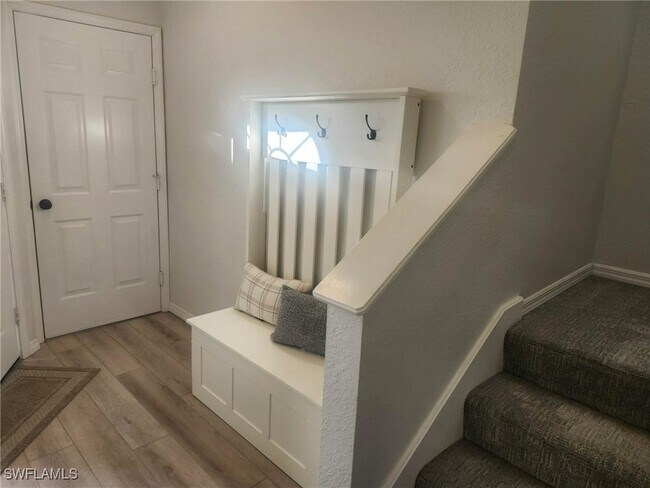 Building Photo - 640 Lalique Cir