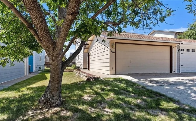 Building Photo - Townhome in the Billings Heights | Pet Friendly + Garage