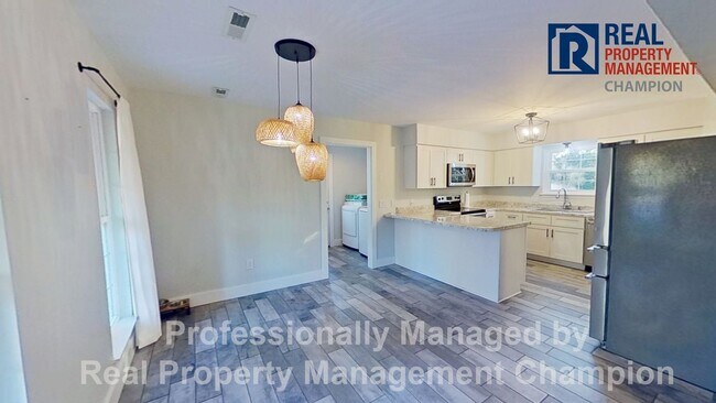 Building Photo - Beautifully Updated Home Featuring Fenced ...