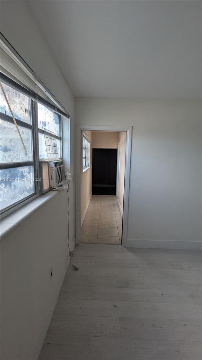 Building Photo - 4111 NW 37th Ave