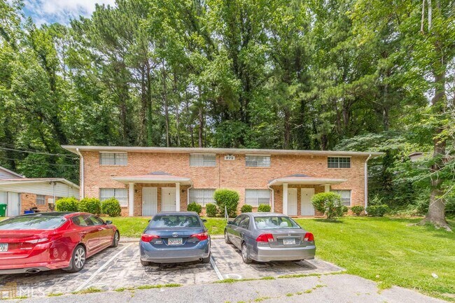 Building Photo - 990 Sexton Dr