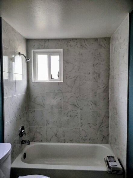 Building Photo - 3060 Ponderosa Dr