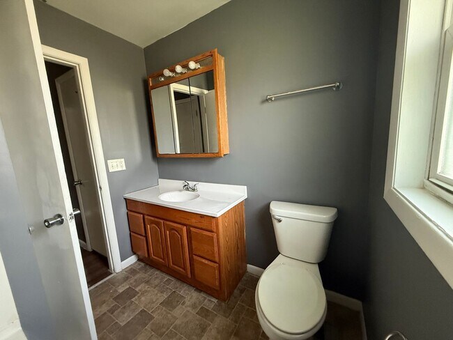 Building Photo - 508 12th St