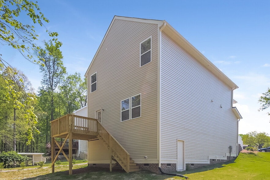 Building Photo - 559 Green Willow Cir