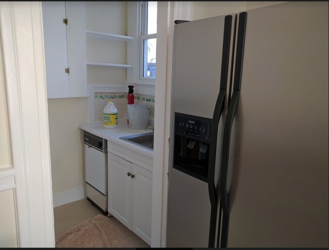 Building Photo - Large, Beautiful Home near Dolores Park!