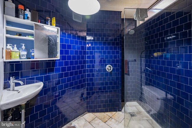 Building Photo - 144-50 W Laurel St