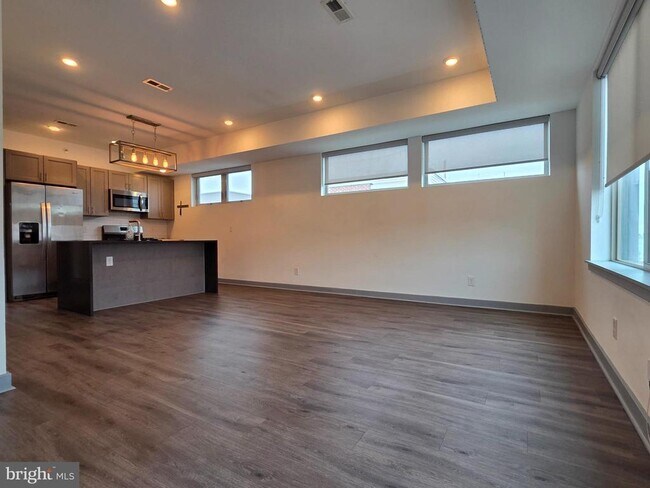 Building Photo - 411 W Berks St