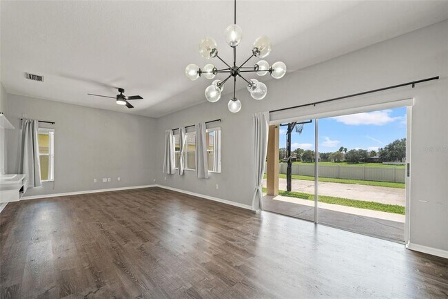 Building Photo - 10909 Observatory Way