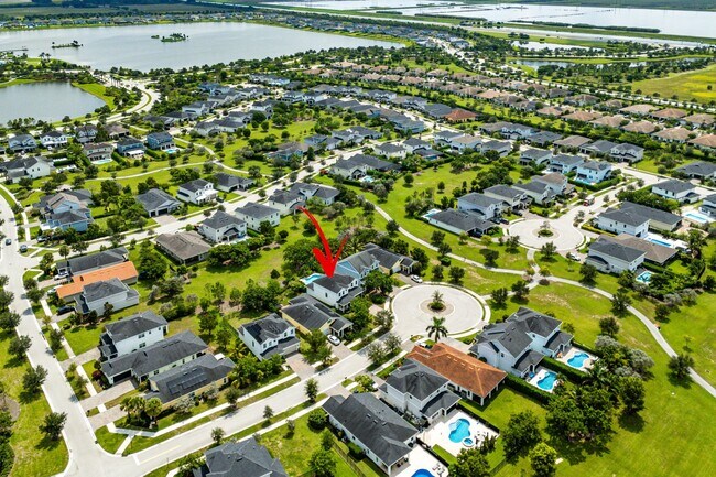 Building Photo - 924 Deer Hvn Dr
