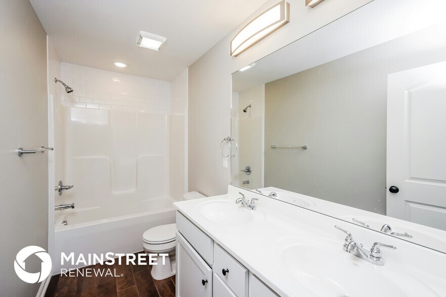 Building Photo - 2063 Paddle Wheel Dr