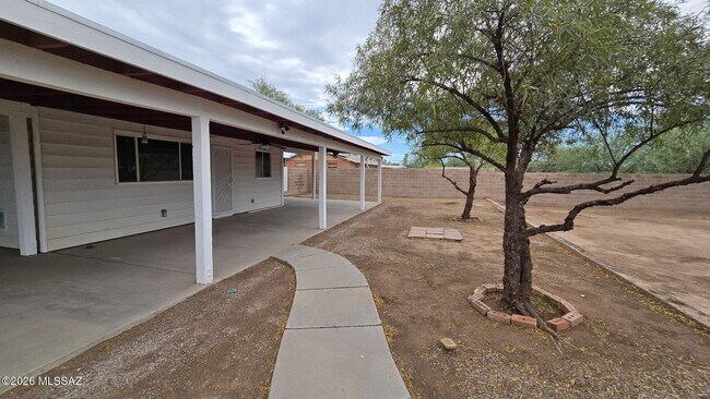 Building Photo - 4050 S Kostka Ave