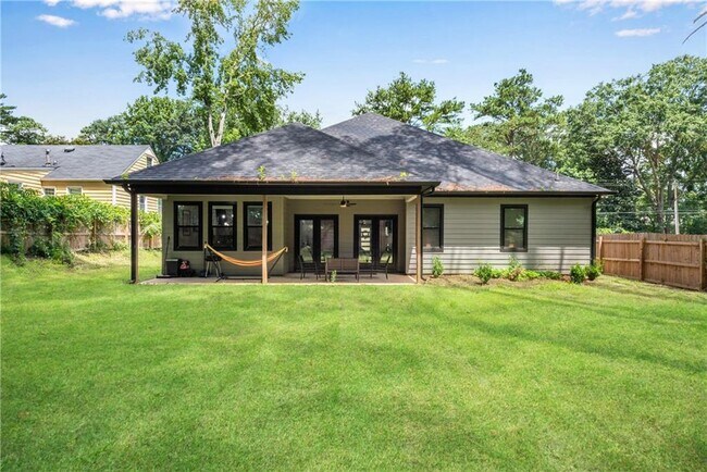 Building Photo - 2424 Connally Dr