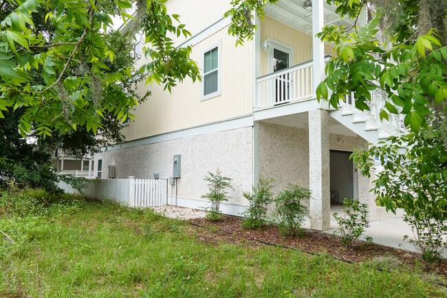 Building Photo - Four Bedroom Home on Ladies Island