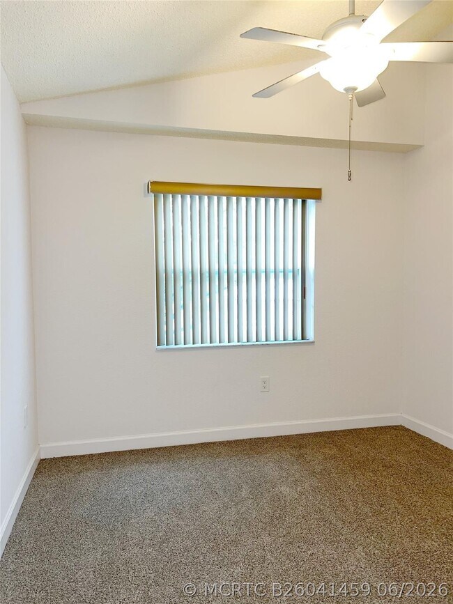 Building Photo - 2850 N Oakland Forest Dr