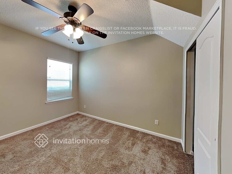 Building Photo - 137 Tollerton Avenue