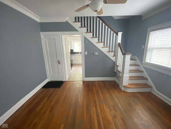 Building Photo - 5267 N College Ave