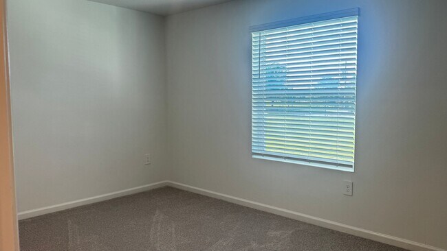 Building Photo - 4957 SW 83rd Pl