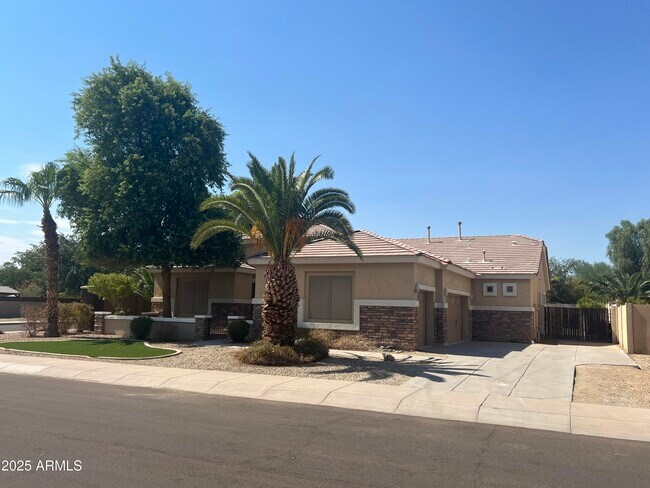 Primary Photo - 15494 W Meadowbrook Ave