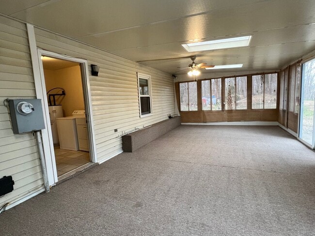 Building Photo - 2204 Merle St