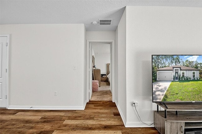 Building Photo - 70 Pebble Beach Dr