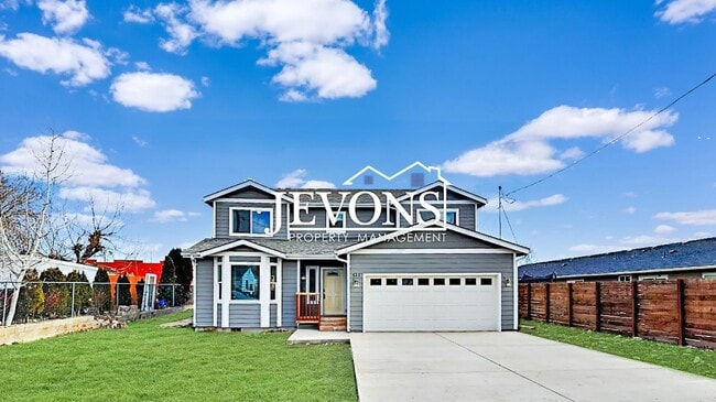 Primary Photo - Enchanting 2020-built single-family home i...