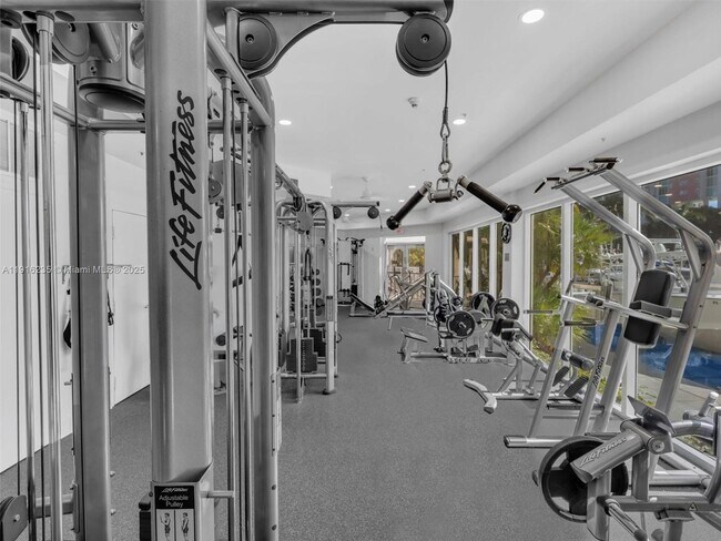 Building Photo - 3370 Hidden Bay Dr