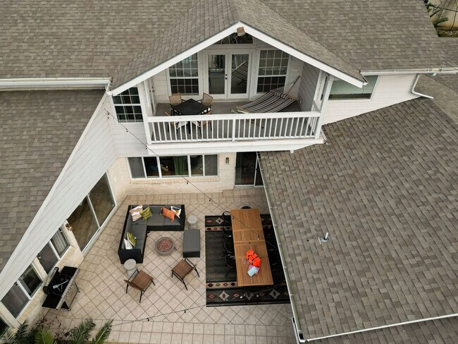 Building Photo - 6605 Countess Adria St