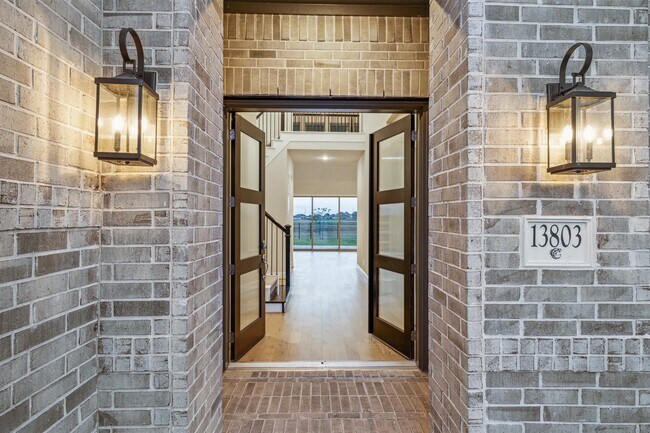 Building Photo - 13803 Dorado Pointe Dr