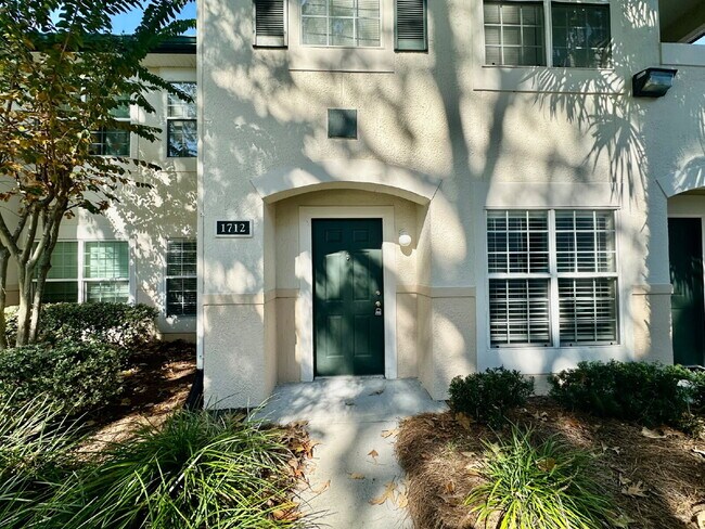 Building Photo - Spacious, One-Bedroom Condo In Plantation ...