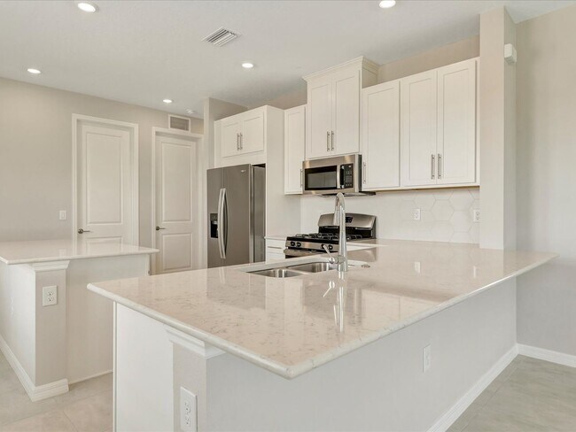 Building Photo - Stunning 3 Bed/ 2.5 bath + Den - New Build...