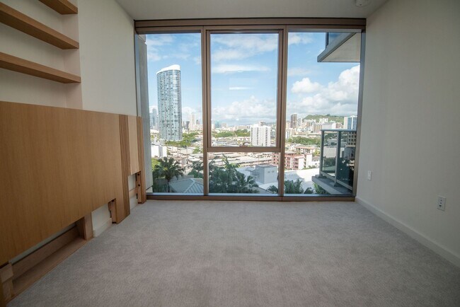 Building Photo - SKY ALA MOANA ONE BEDROOM AVAILABLE NOW