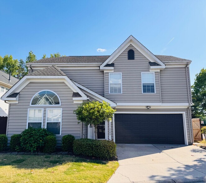 Building Photo - 5545 Bulls Bay Dr