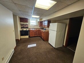 Building Photo - 295 W Main St