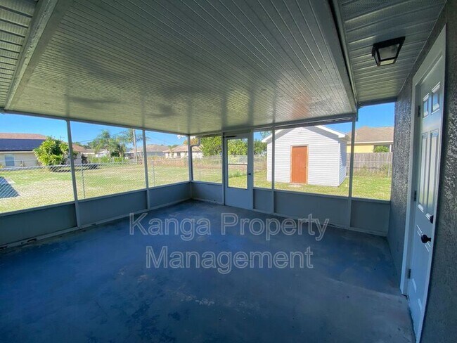 Building Photo - 757 NW Bayard Ave