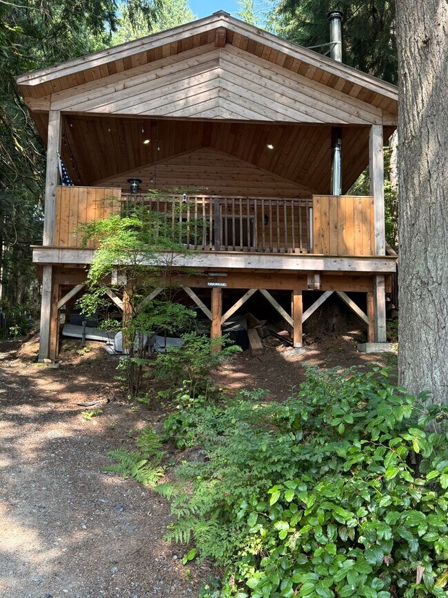 Building Photo - Private Lakefront Cabin for Rent