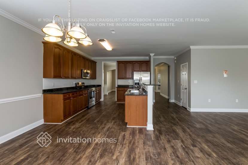 Building Photo - 1009 Theodore Ln