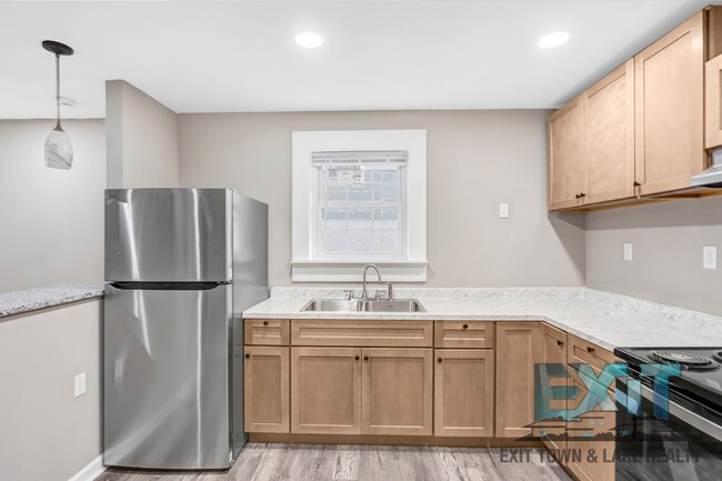 Building Photo - 3 bedroom, 1 bathroom home located in Lawrenceville, VA