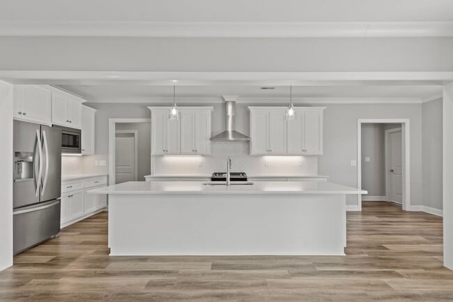 Building Photo - 4 Bed 3.5 Bath Home on the Golf Course