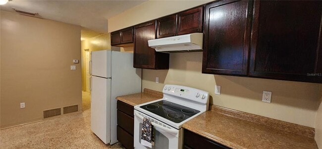 Building Photo - 6335 Alaska Ave