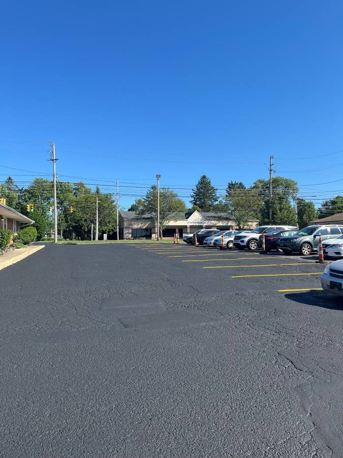 Building Photo - 7560 Mentor Ave